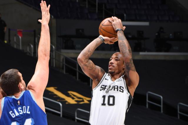 后卫却显得 后卫却显得